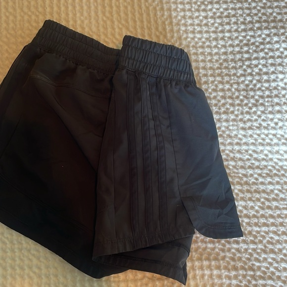 Adidas shorts - Picture 3 of 3